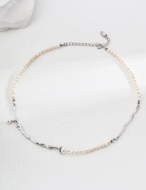 Stream Pearl Necklace - White gold color