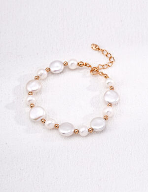 Beautiful Moments Bracelet - Baroque button pearls & Small round pearl pearls