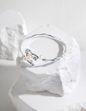 Wave -riding Bracelet - White gold color