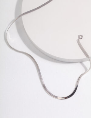 Strip-shaped Serpent Necklace - White gold color