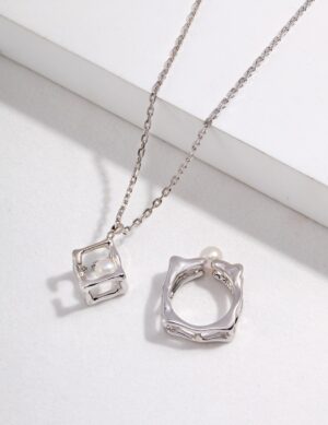 Free Bird Ring - White gold color