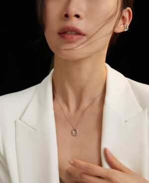 Ellipse’s Cycle Necklace - White gold color