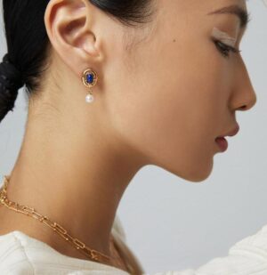 Entwined Bonds Earring