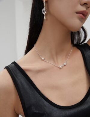 Hope Cradle Necklace2